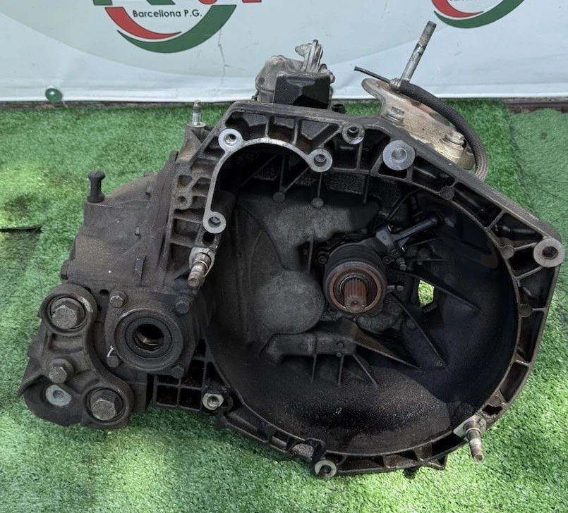 1966bf6c-02e8-4a9b-9b77-cfcc3731a85f SCATOLA CAMBIO MARCE MANUALE FIAT BRAVO 2007-2014 1.600cc MULTIJET (464332891) - immagine 1